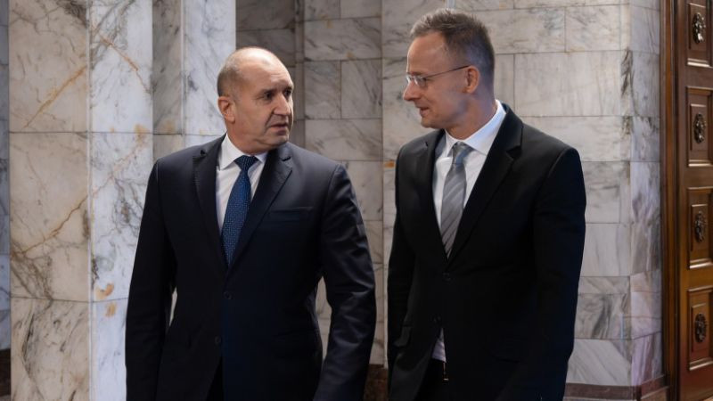 Румен Радев и унгарският външен министър се обявиха за мир в Европа чрез дипломация